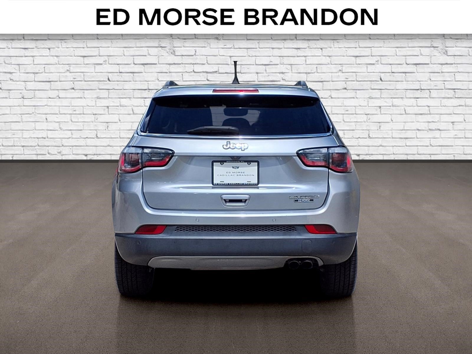 Used 2018 Jeep Compass Limited w/ Navigation Group FWD image 4