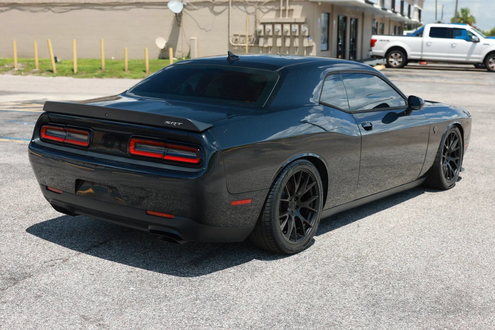 Used 2015 Dodge Challenger SRT Hellcat RWD image 6