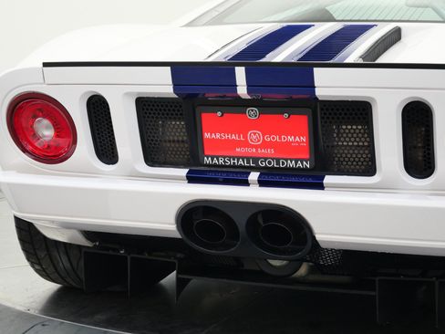 Used 2005 Ford GT RWD image 38
