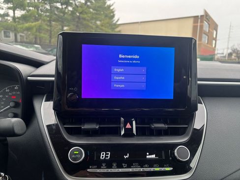 Used 2025 Toyota Corolla LE image 21