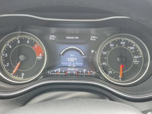 Used 2020 Jeep Cherokee Trailhawk w/ Comfort/Convenience Group AWD/4WD image 24