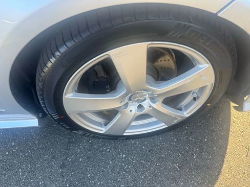 Used 2010 Mercedes-Benz E 350 Sedan image 14