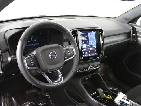 Used 2023 Volvo C40 P8 Recharge Ultimate AWD/4WD image 17