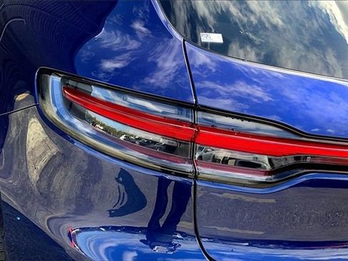 Certified 2026 Porsche Macan image 19