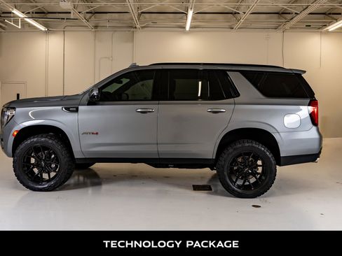 Used 2023 GMC Yukon AT4 w/ Technology Package AWD/4WD image 6