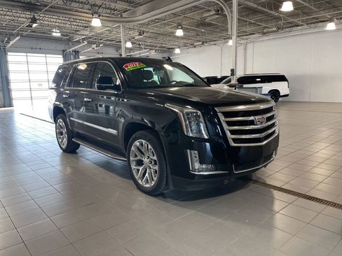 Used 2019 Cadillac Escalade Premium Luxury image 1