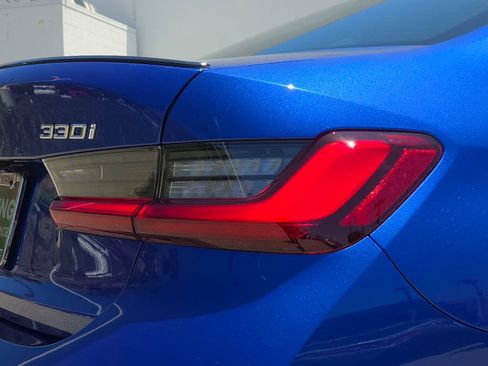 New 2026 BMW 330i Sedan w/ M Sport Package RWD image 4