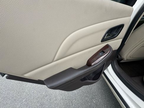 Used 2013 Chevrolet Malibu LTZ FWD image 17