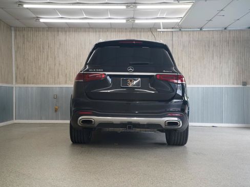 Used 2021 Mercedes-Benz GLS 580 4MATIC image 8