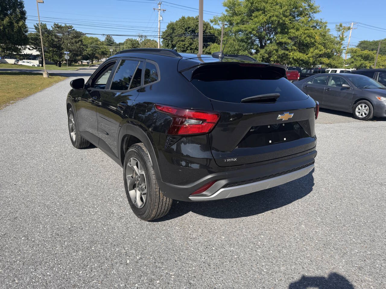 Used 2024 Chevrolet Trax LT FWD image 3