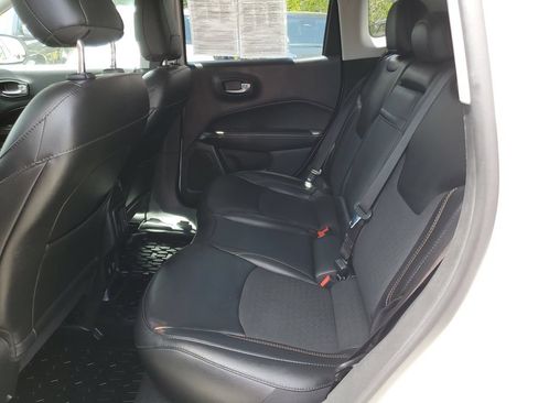 Used 2019 Jeep Compass Latitude AWD/4WD image 11