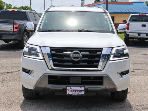 Used 2021 Nissan Armada Platinum w/ Captain's Chairs Package RWD image 2