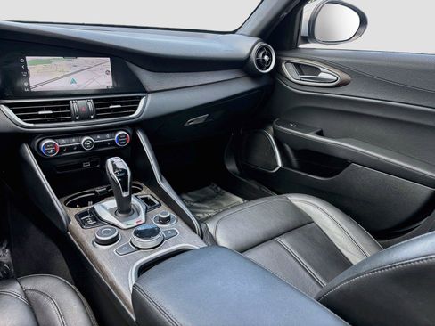 Used 2022 Alfa Romeo Giulia Ti w/ Active Assist Plus Package RWD image 24