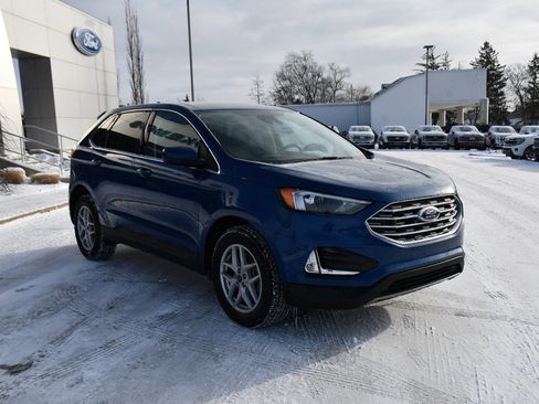 Used 2022 Ford Edge SEL w/ Convenience Package image 9