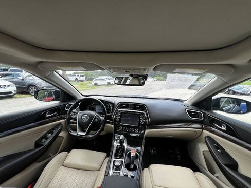 Used 2016 Nissan Maxima Platinum FWD image 12