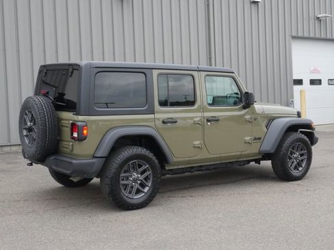 Used 2025 Jeep Wrangler Unlimited Sport AWD/4WD image 10