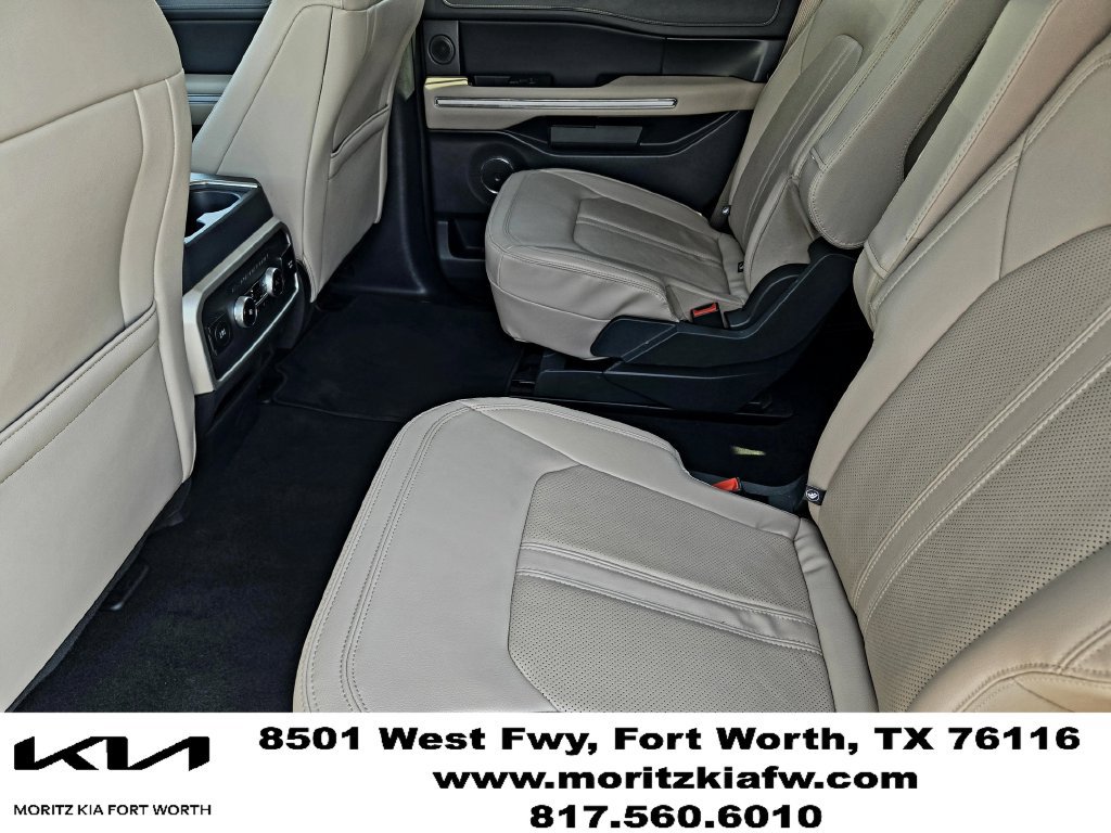 Used 2024 Ford Expedition Limited AWD/4WD image 30