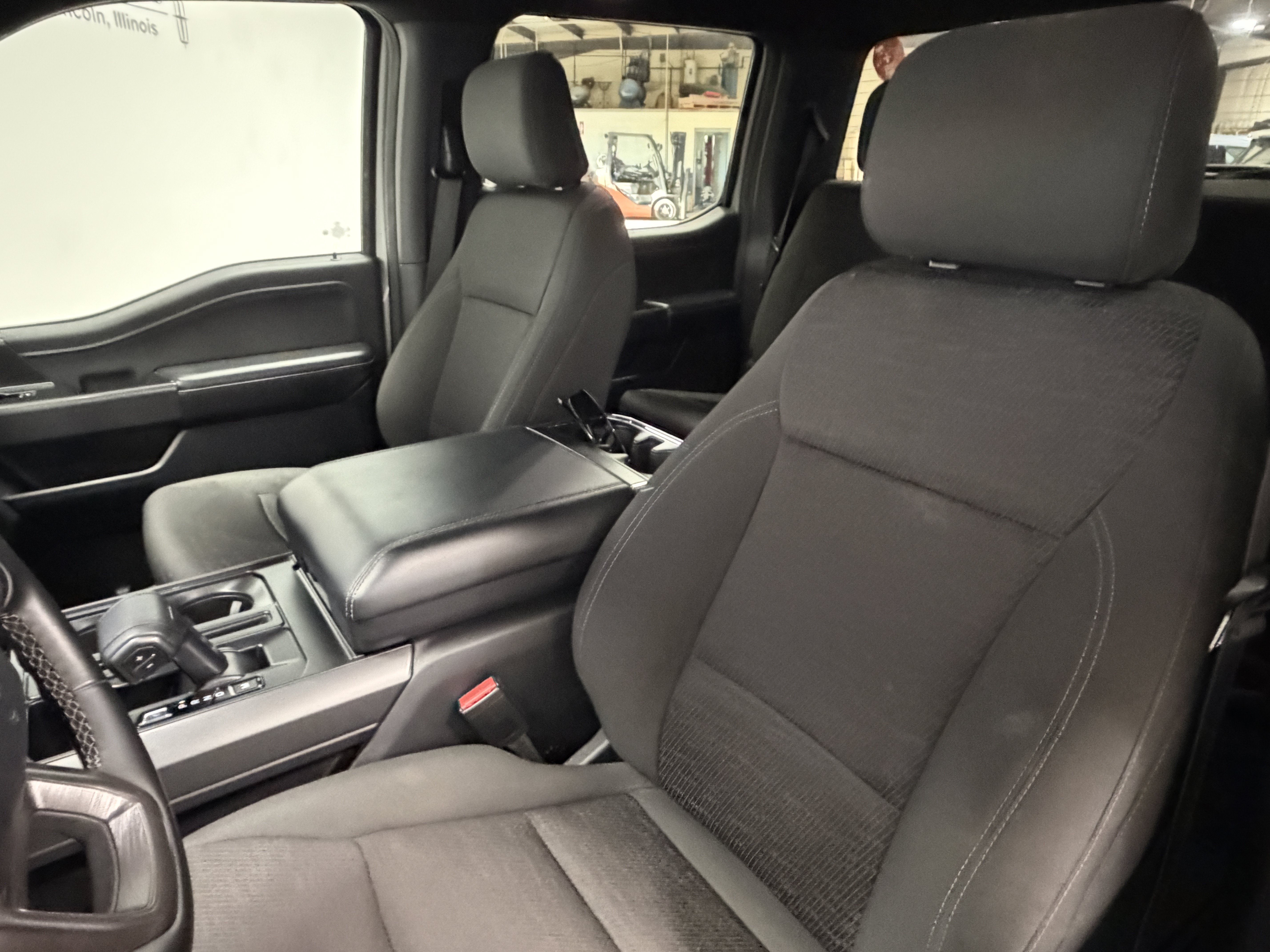 Used 2024 Ford F150 XLT w/ XLT Black Appearance Package AWD/4WD image 18