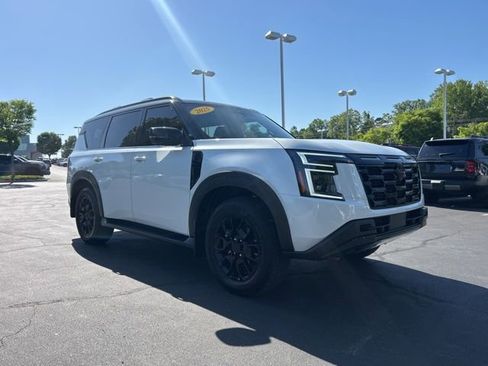 Used 2025 Nissan Armada PRO-4X image 4