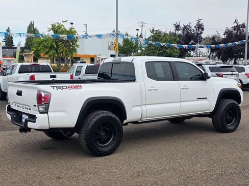 Used 2023 Toyota Tacoma TRD Off-Road w/ Technology Package AWD/4WD image 28