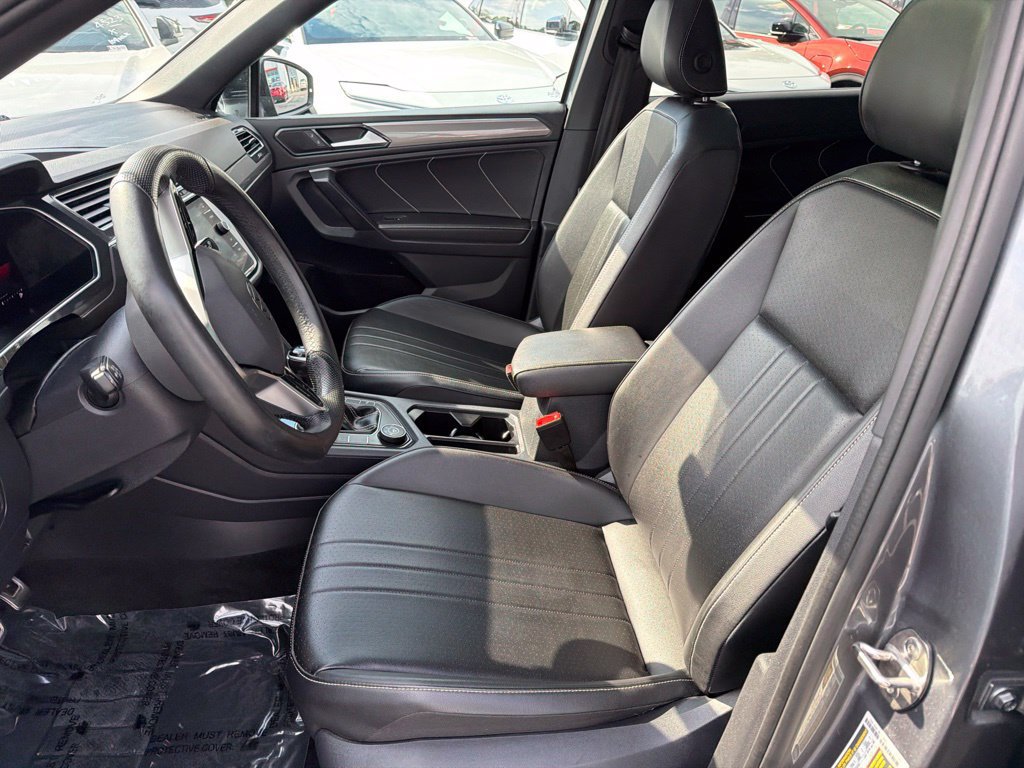 Used 2024 Volkswagen Tiguan SE R-Line AWD/4WD image 24