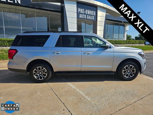 Used 2024 Ford Expedition Max XLT RWD image 2