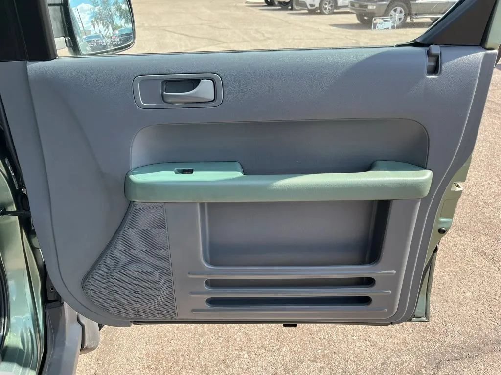 Used 2005 Honda Element LX image 15