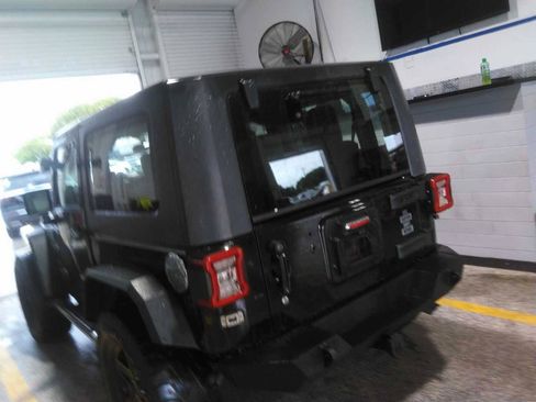 Used 2009 Jeep Wrangler X AWD/4WD image 4