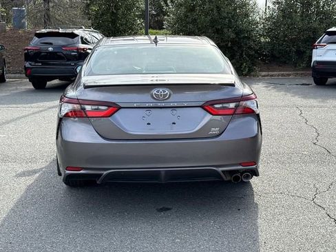 Used 2024 Toyota Camry SE image 3
