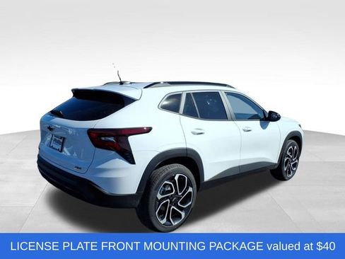 New 2026 Chevrolet Trax RS w/ Sunroof Package image 3