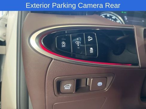 Used 2022 Genesis GV70 2.5T w/ Advanced Package image 15