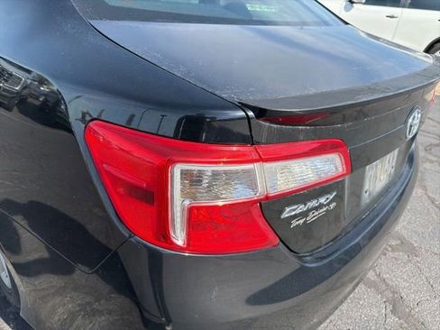 Used 2014 Toyota Camry SE image 26