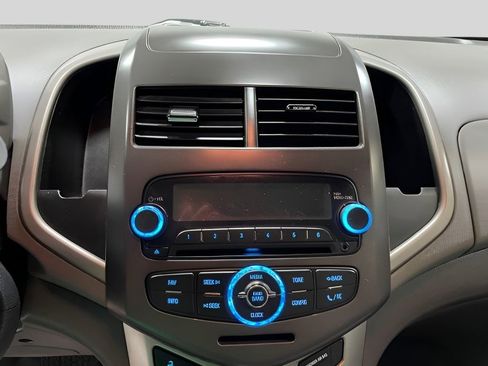 Used 2014 Chevrolet Sonic LT image 11