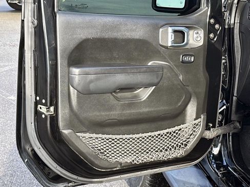 Certified 2022 Jeep Gladiator Sport image 19