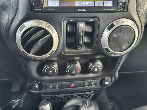 Used 2017 Jeep Wrangler Unlimited Sahara w/ Dual Top Group image 19