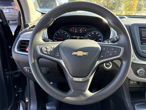 Used 2022 Chevrolet Equinox LS image 31