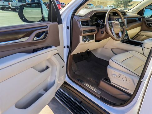 Used 2022 GMC Yukon Denali image 30