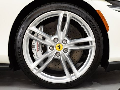 Certified 2022 Ferrari Roma image 14