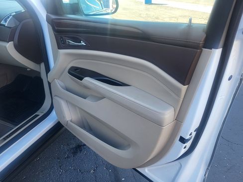 Used 2015 Cadillac SRX Premium image 17