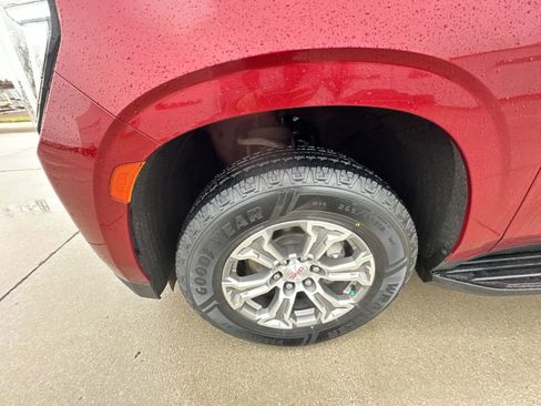 Used 2023 GMC Yukon XL SLE image 33