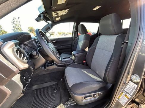 Used 2023 Toyota Tacoma TRD Off-Road image 20