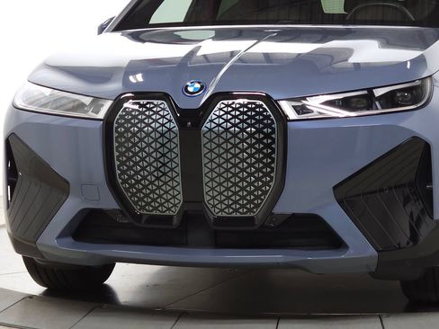 Certified 2024 BMW iX xDrive50 w/ Premium Package AWD/4WD image 3
