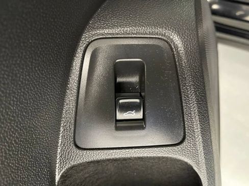 Used 2023 Volkswagen Tiguan SE FWD image 29