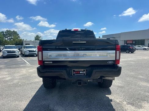 Used 2021 Ford F250 Platinum w/ FX4 Off-Road Package AWD/4WD image 4