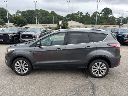 Used 2017 Ford Escape Titanium w/ Equipment Group 301A FWD image 8