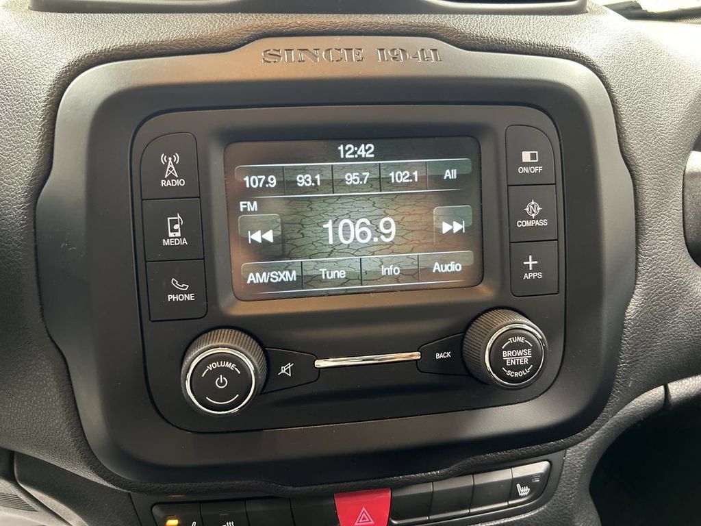 Used 2017 Jeep Renegade Altitude AWD/4WD image 14
