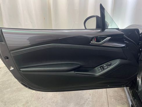 New 2026 MAZDA MX-5 Miata RF Grand Touring w/ Appearance Package RWD image 17