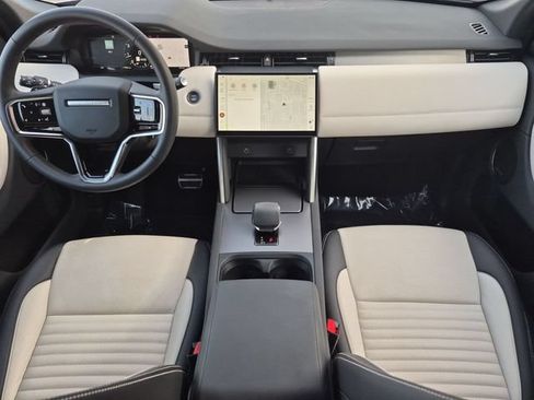 Used 2025 Land Rover Discovery Sport Dynamic SE AWD/4WD image 14