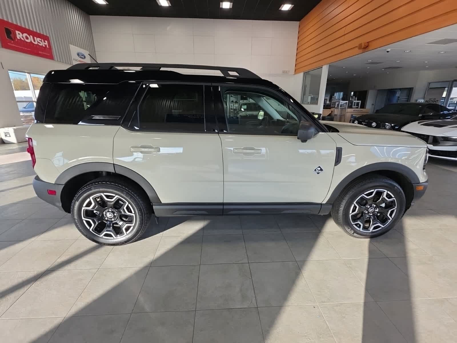 Used 2025 Ford Bronco Sport Outer Banks w/ Outer Banks Tech Package+ AWD/4WD image 6
