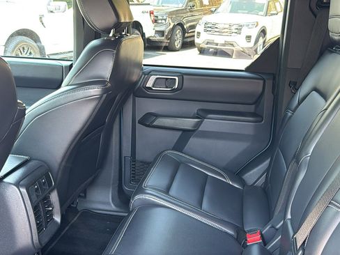 Certified 2025 Ford Bronco Outer Banks AWD/4WD image 31
